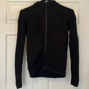 Lululemon size 10 sweater